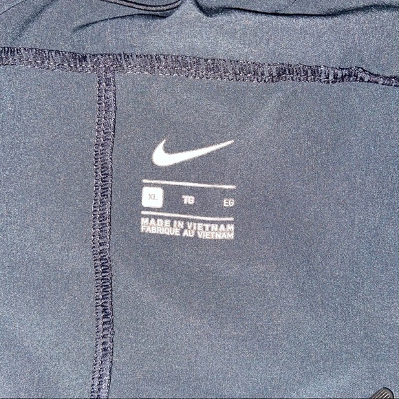 Nike Shorts. Men’s Nike Shorts. - Picture 2 of 3